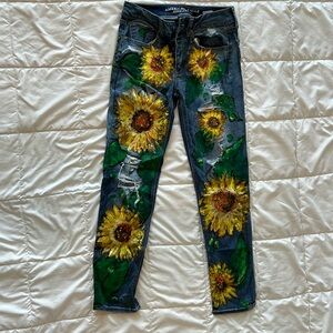 Sunflower hand painted American Eagle super stretch size 2 button fly Tomgirl